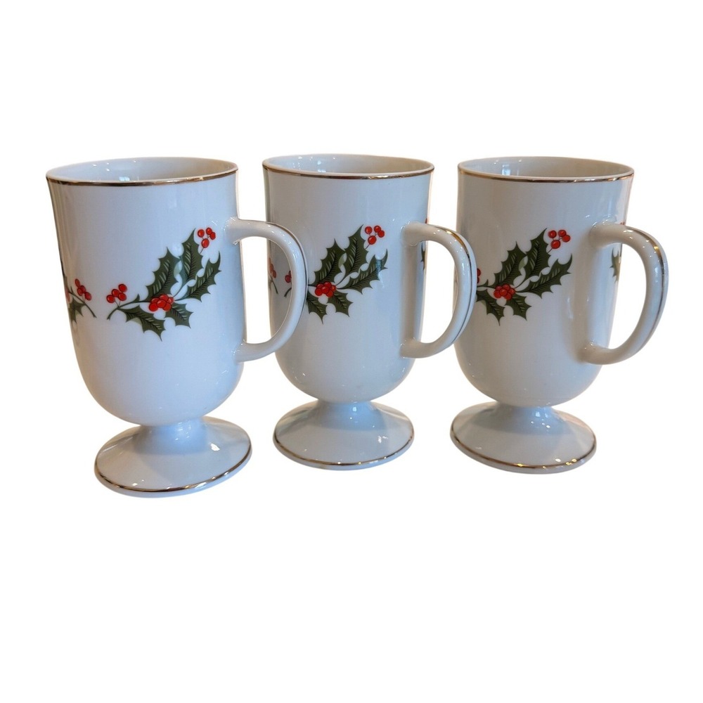 Vintage Set of 3 Fine China Japan Christmas Holly Berries Cups Mug Set Gold Trim